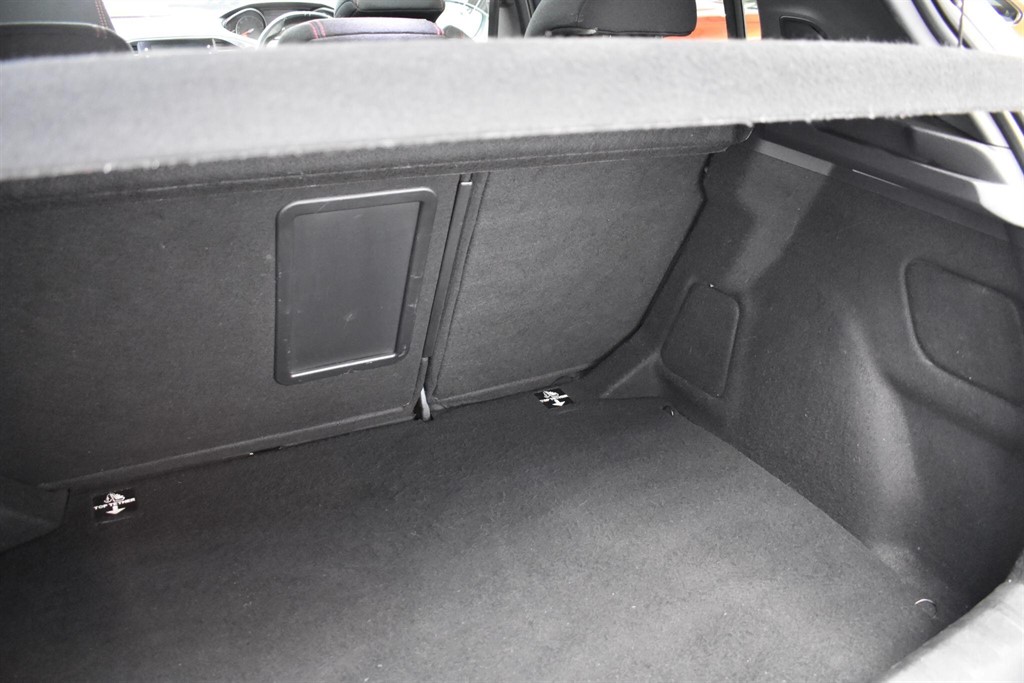 Used Peugeot 308 2018 for sale - 77653391: Photo 26