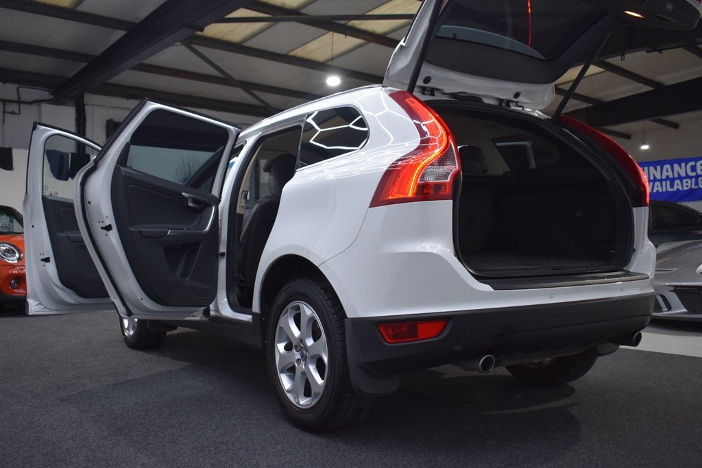 Used Volvo XC60 2012 for sale - 77414203: Photo 13