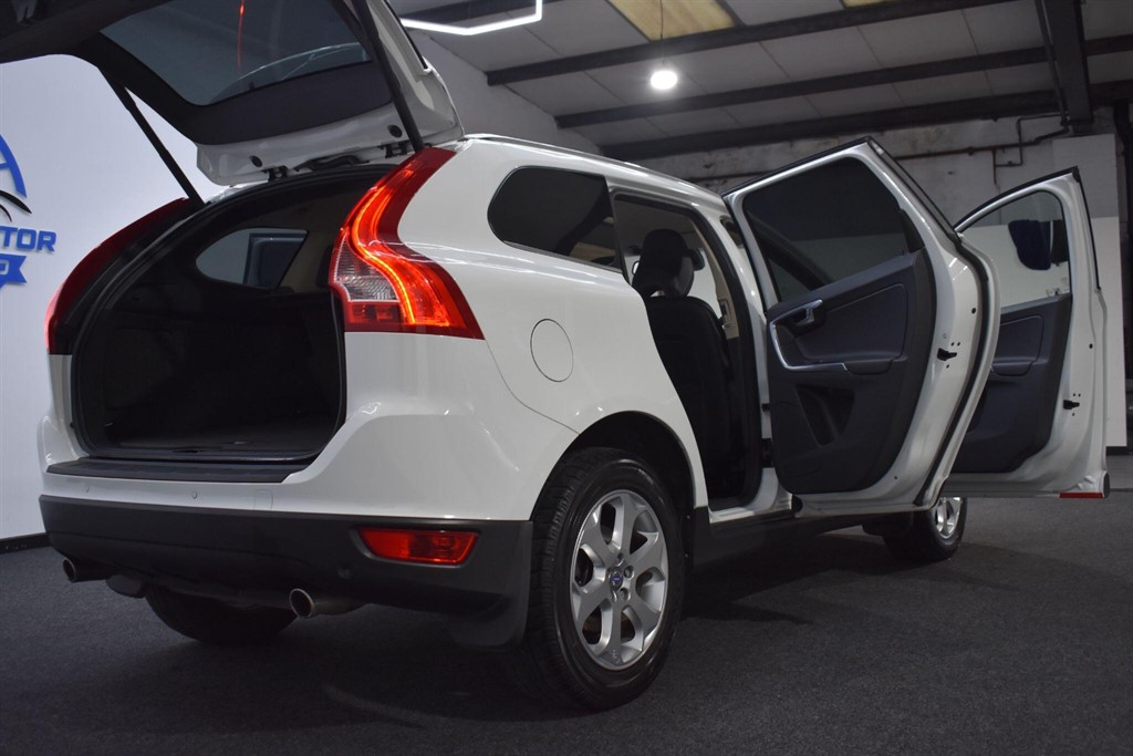 Used Volvo XC60 2012 for sale - 77414203: Photo 15