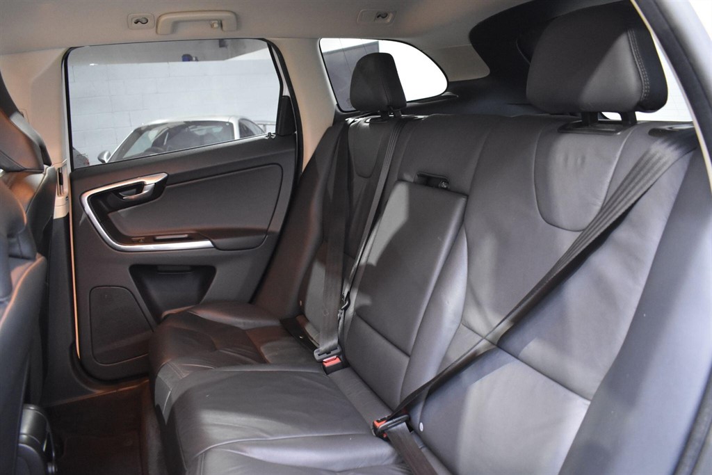 Used Volvo XC60 2012 for sale - 77414203: Photo 41