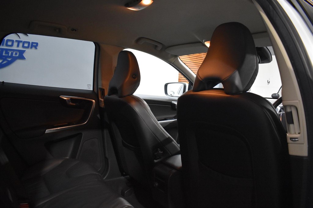 Used Volvo XC60 2012 for sale - 77414203: Photo 42