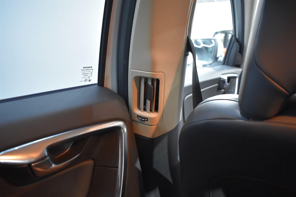 Used Volvo XC60 2012 for sale - 77414203: Photo 48