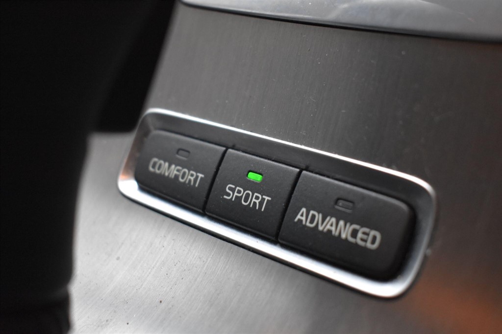 Used Volvo XC60 2012 for sale - 77414203: Photo 62