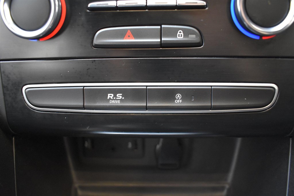 Used Renault Megane 2019 for sale - 77975703: Photo 54