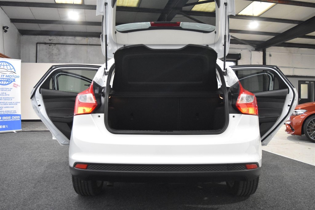 Used Ford Focus 2012 for sale - 77877907: Photo 14