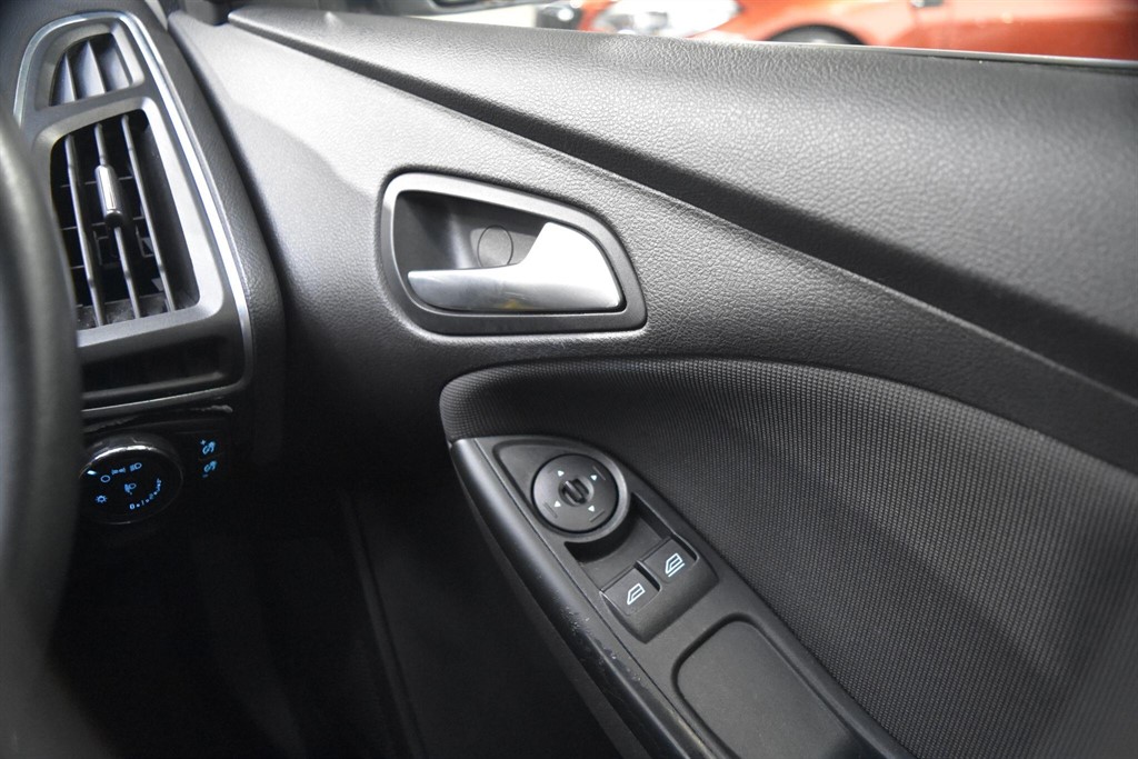 Used Ford Focus 2012 for sale - 77877907: Photo 47