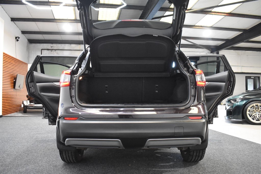 Used Nissan Qashqai 2018 for sale - 77354054: Photo 14