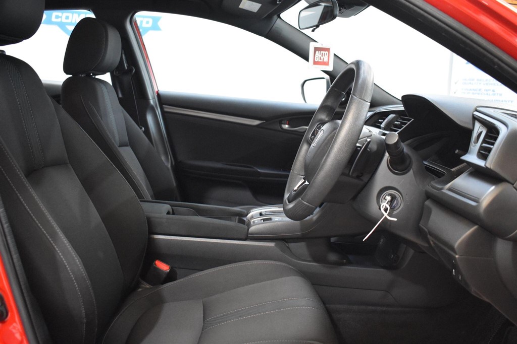 Used Honda Civic 2017 for sale - 77718289: Photo 30