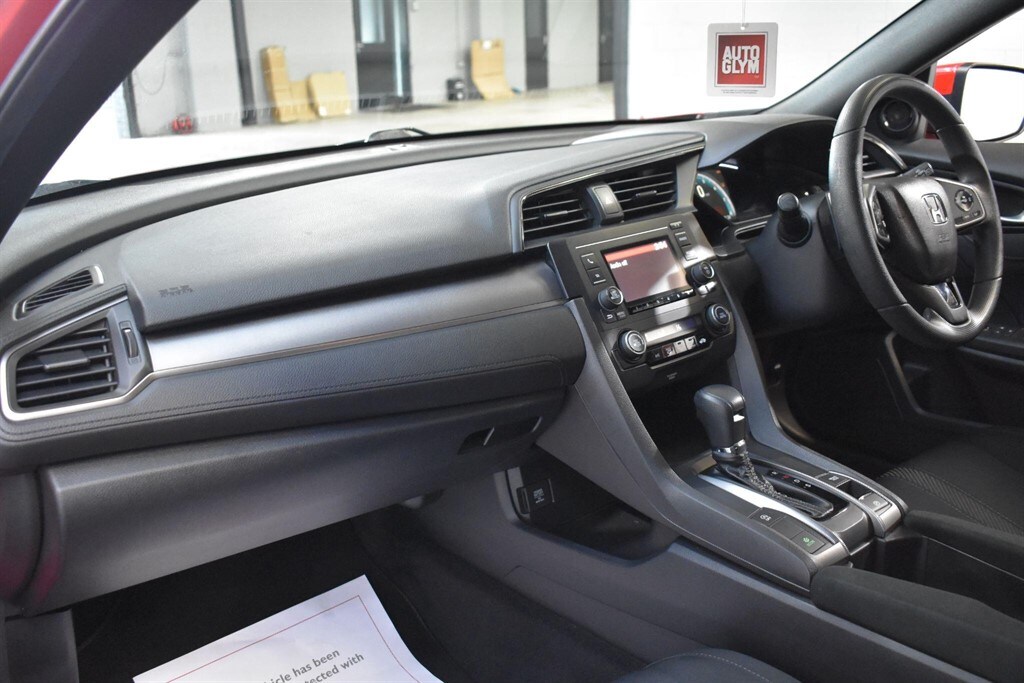 Used Honda Civic 2017 for sale - 77718289: Photo 32