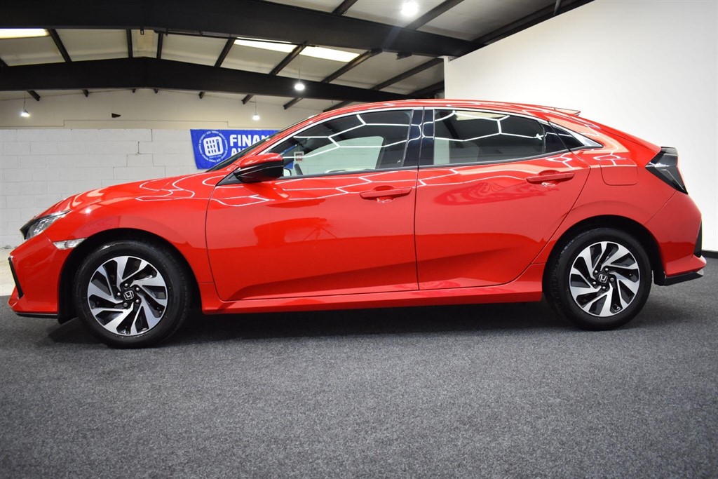 Used Honda Civic 2017 for sale - 77718289: Photo 4