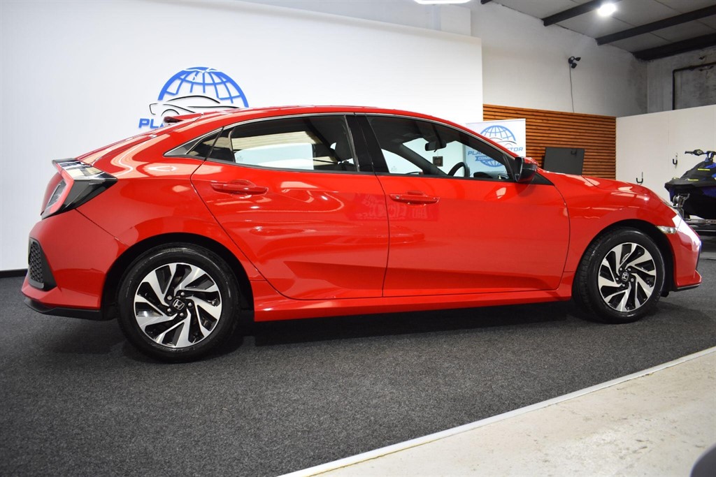 Used Honda Civic 2017 for sale - 77718289: Photo 8