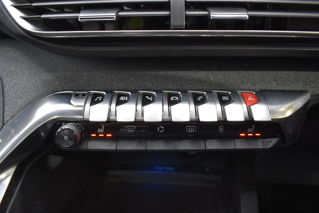 Used Peugeot 3008 2018 for sale - 76709727: Photo 54