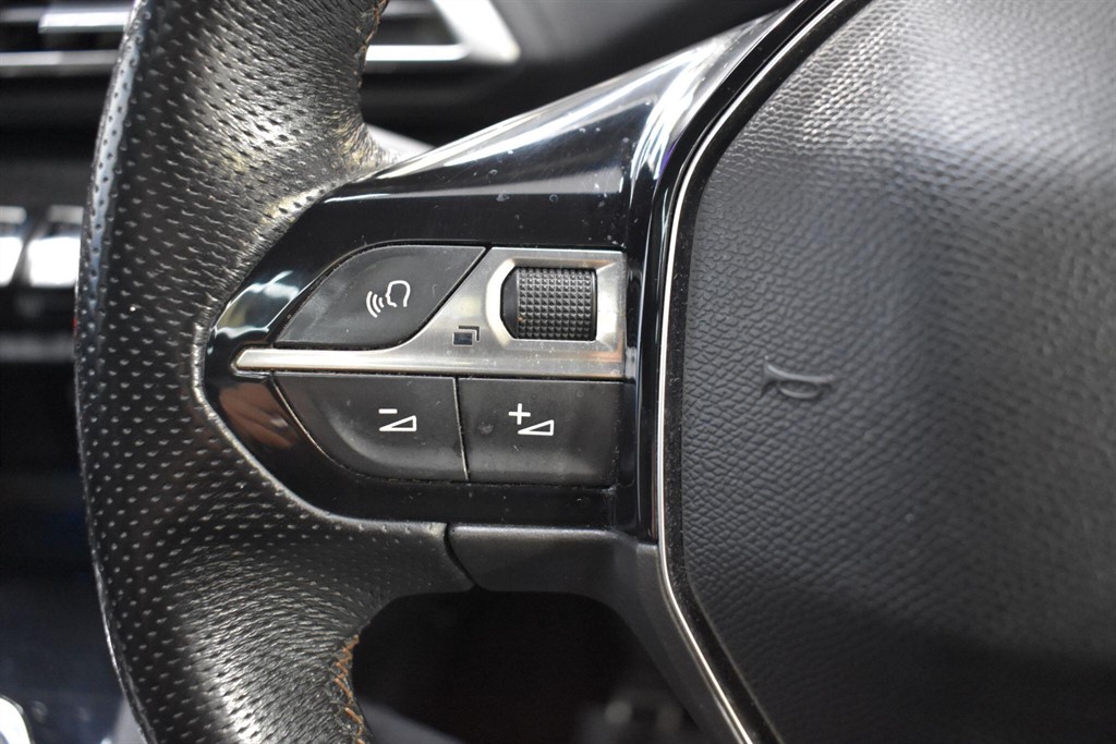 Used Peugeot 3008 2018 for sale - 76709727: Photo 62