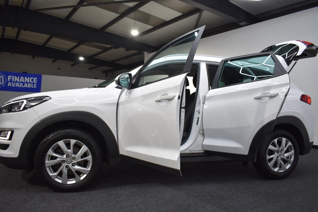 Used Hyundai TUCSON 2018 for sale - 77031689: Photo 12