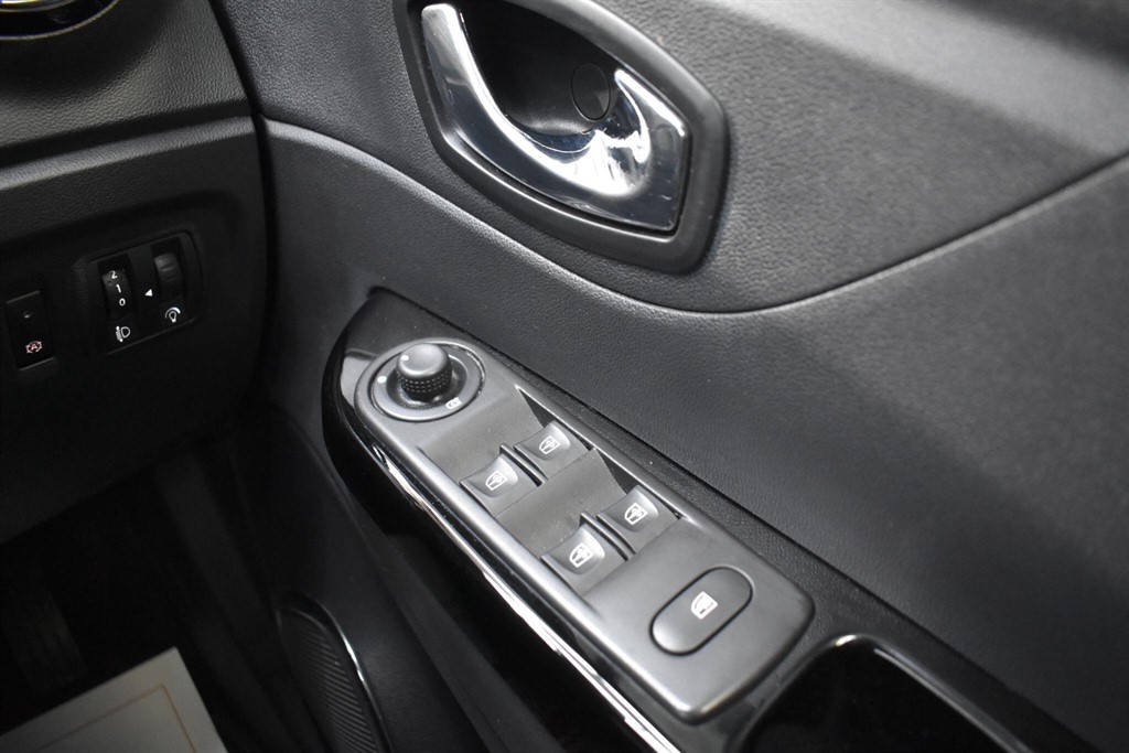 Used Renault Captur 2017 for sale - 77354055: Photo 52