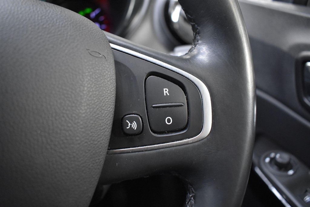 Used Renault Captur 2017 for sale - 77354055: Photo 65