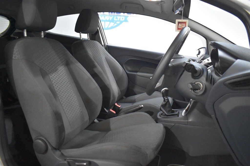 Used Ford Fiesta 2011 for sale - 77300710: Photo 32