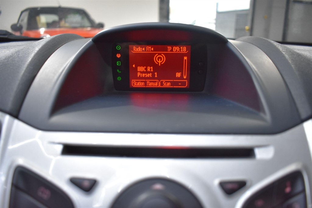 Used Ford Fiesta 2011 for sale - 77300710: Photo 53