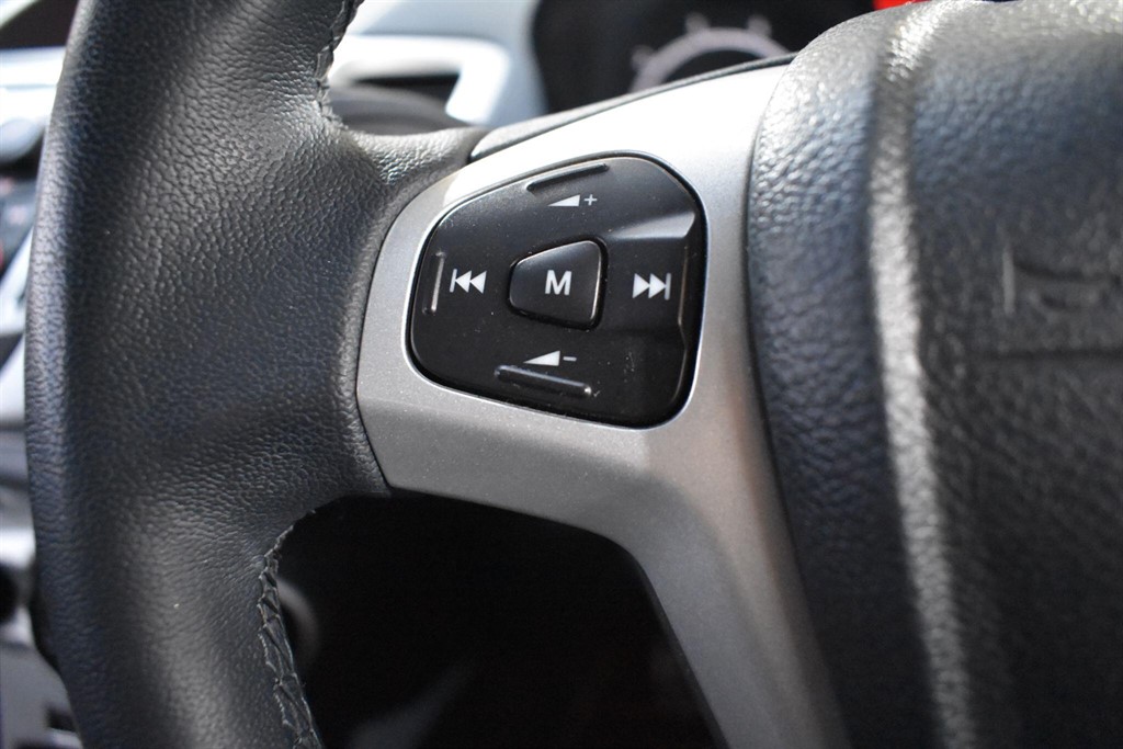 Used Ford Fiesta 2011 for sale - 77300710: Photo 62