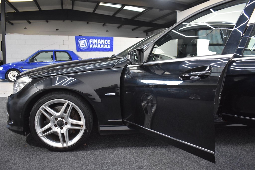 Used Mercedes-Benz C Class 2010 for sale - 76640629: Photo 13