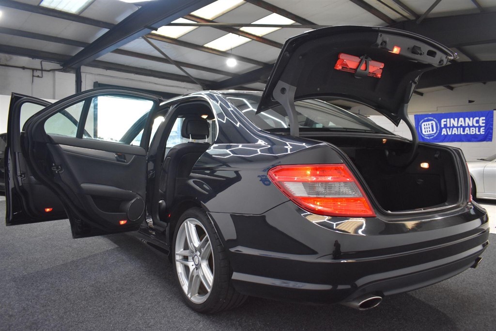 Used Mercedes-Benz C Class 2010 for sale - 76640629: Photo 15