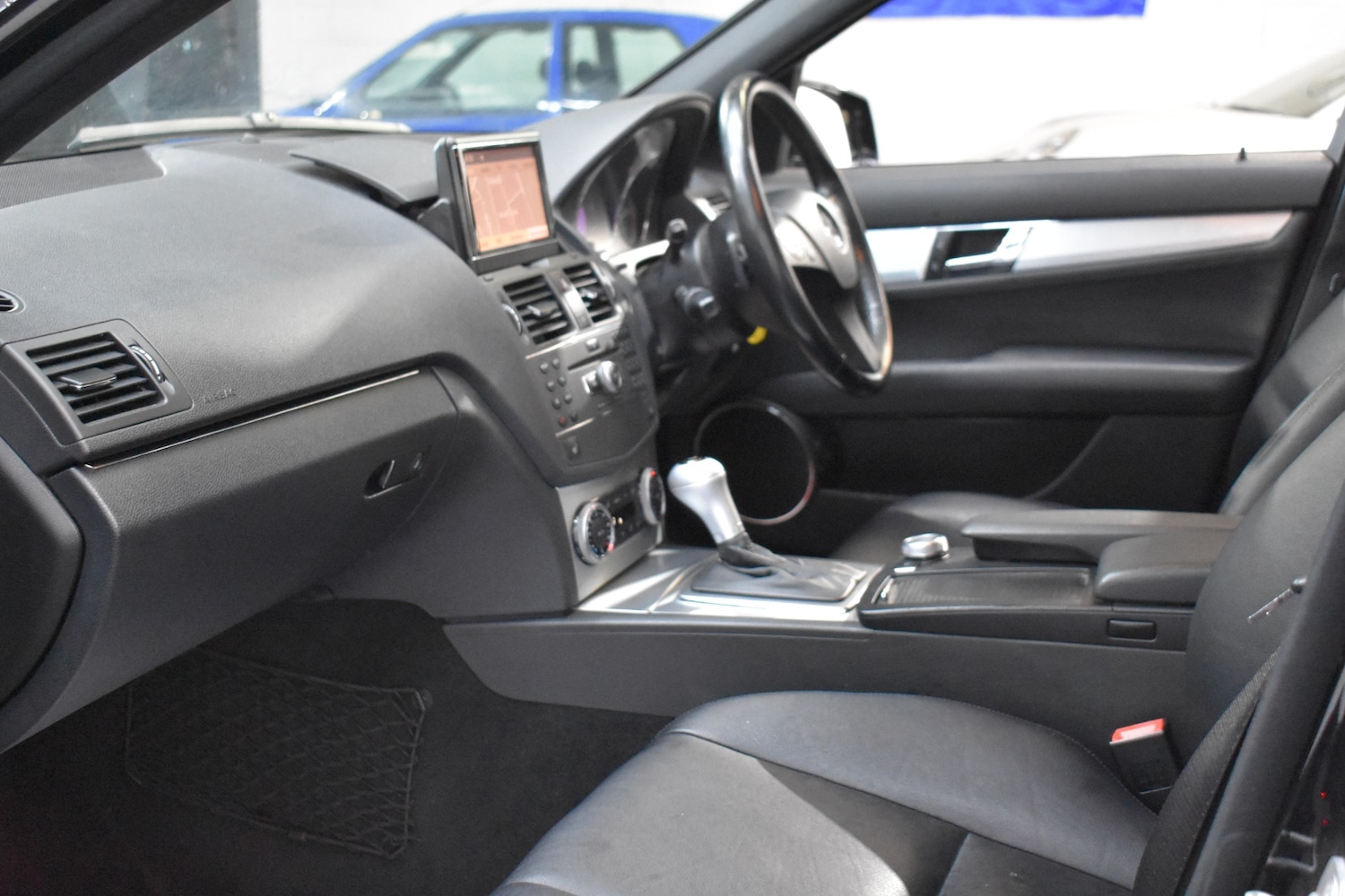 Used Mercedes-Benz C Class 2010 for sale - 76640629: Photo 29