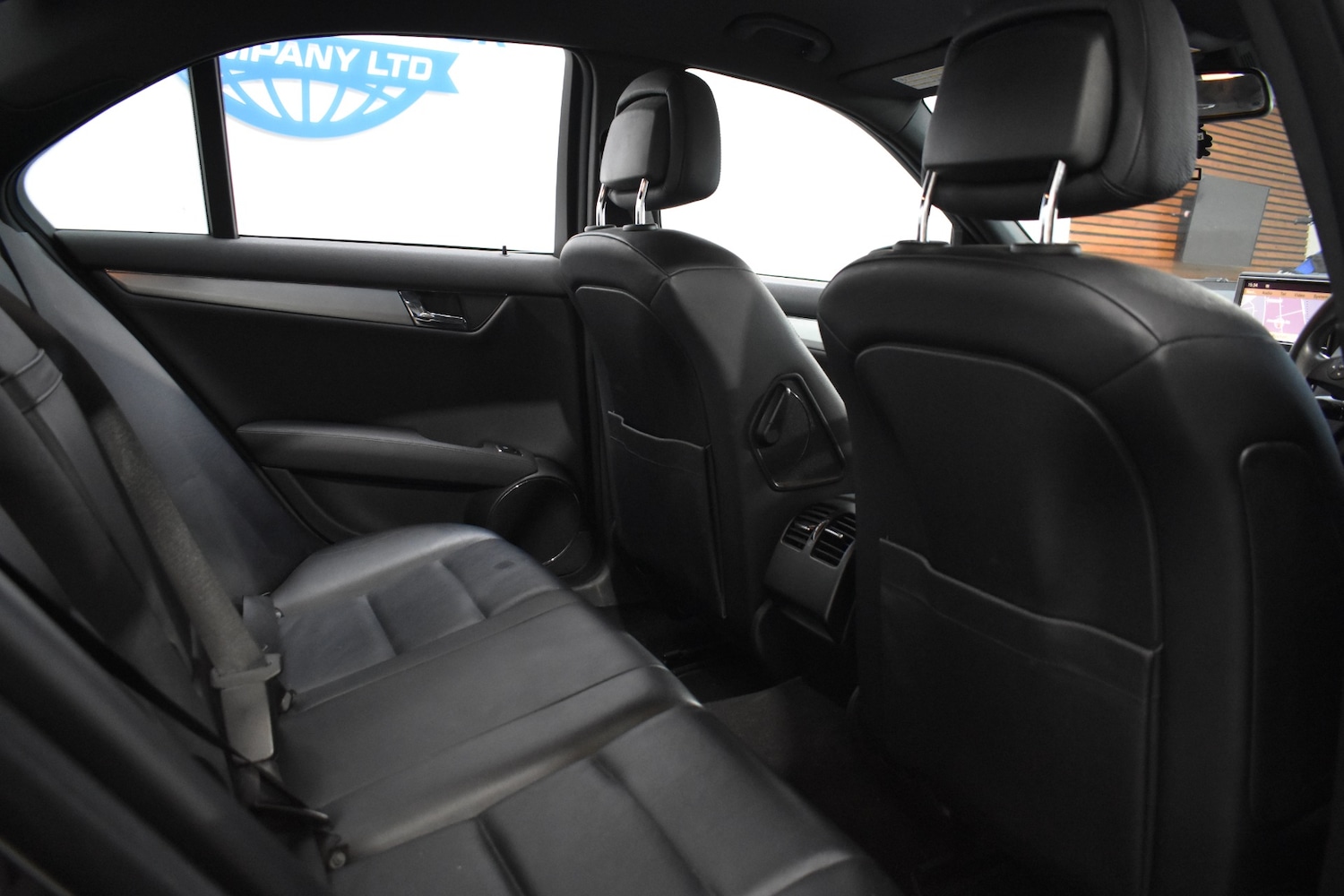 Used Mercedes-Benz C Class 2010 for sale - 76640629: Photo 35