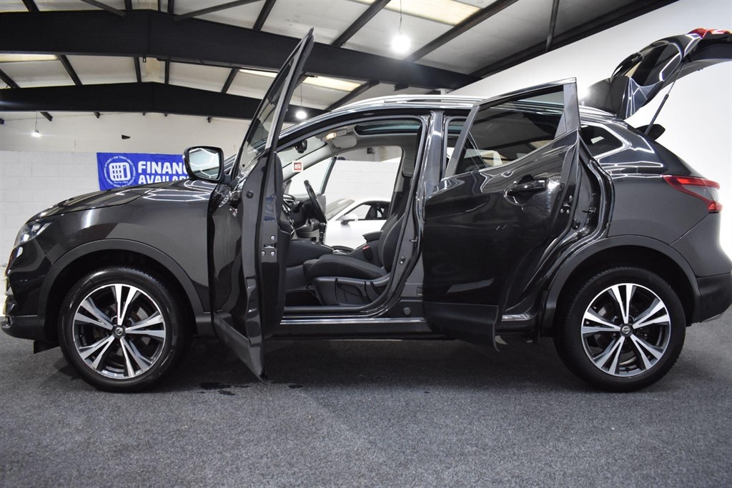 Used Nissan Qashqai 2017 for sale - 76766581: Photo 12