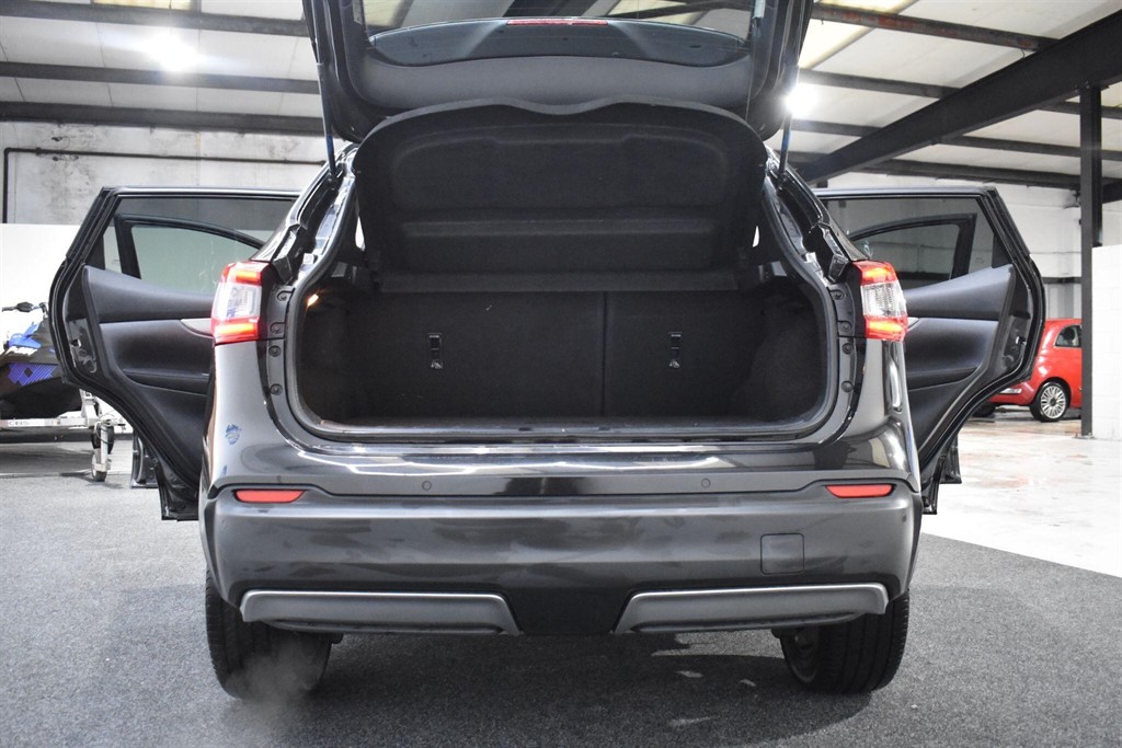 Used Nissan Qashqai 2017 for sale - 76766581: Photo 15