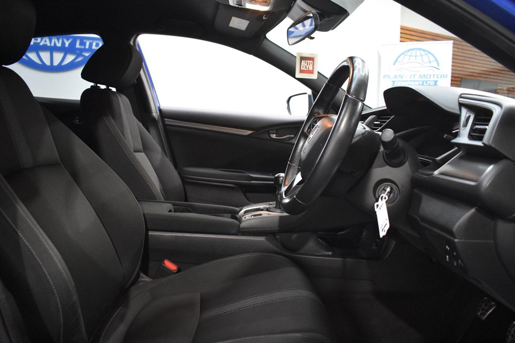 Used Honda Civic 2017 for sale - 77641057: Photo 32