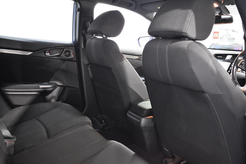 Used Honda Civic 2017 for sale - 77641057: Photo 42