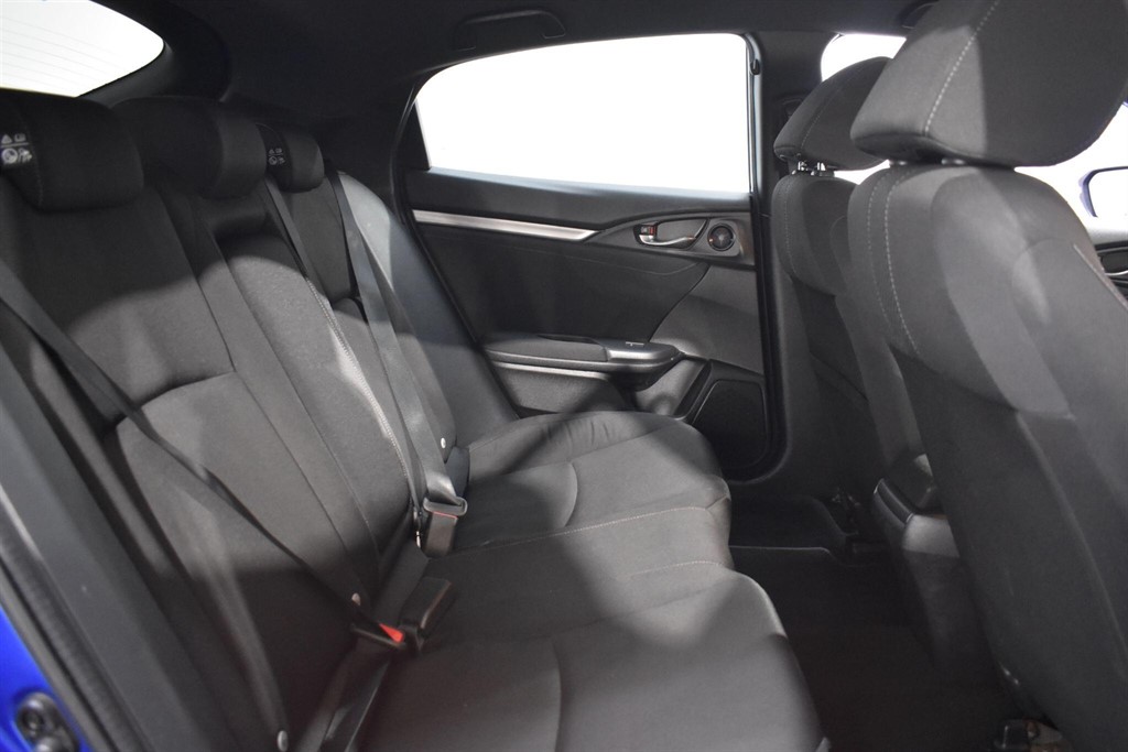 Used Honda Civic 2017 for sale - 77641057: Photo 43