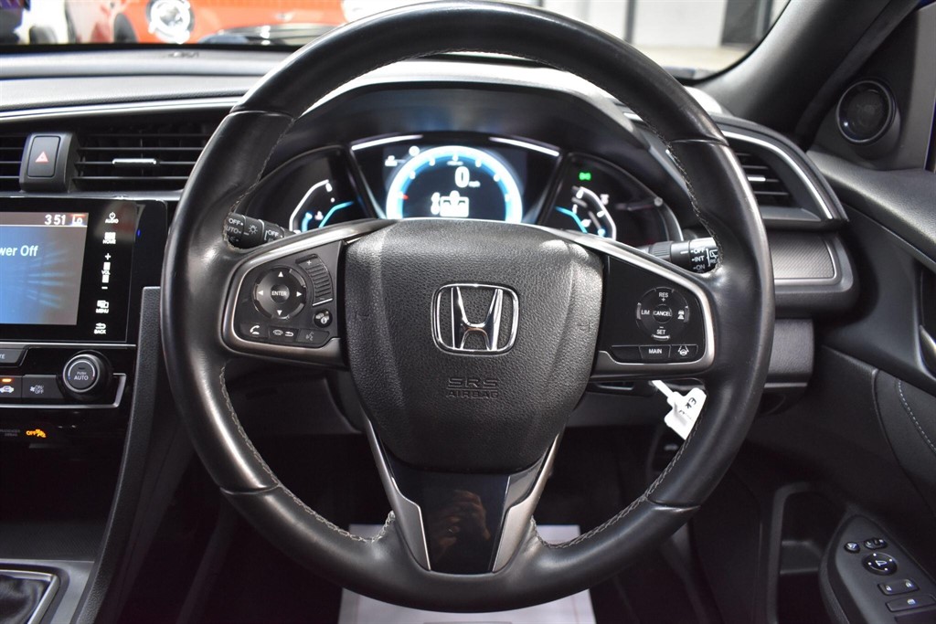 Used Honda Civic 2017 for sale - 77641057: Photo 48