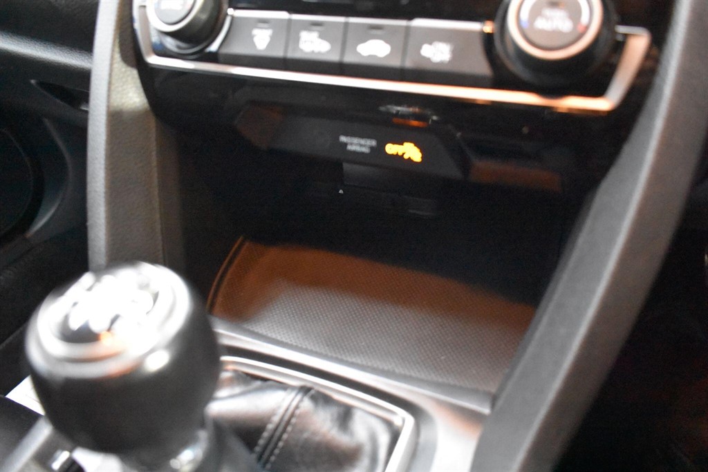 Used Honda Civic 2017 for sale - 77641057: Photo 57