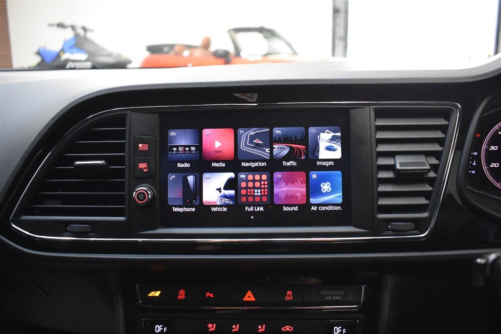 Used SEAT Leon 2018 for sale - 78042396: Photo 53