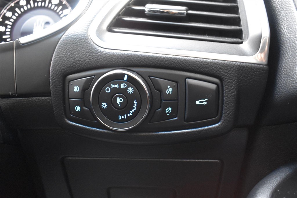 Used Ford Edge 2017 for sale - 76339057: Photo 77