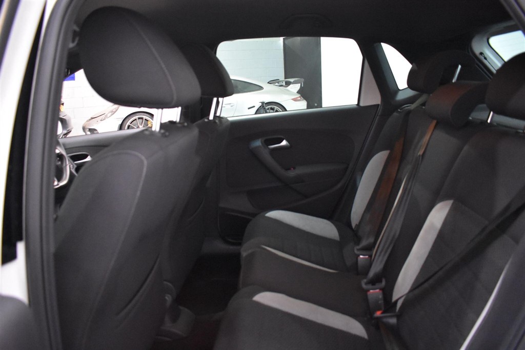 Used Volkswagen Polo 2014 for sale - 77013240: Photo 35