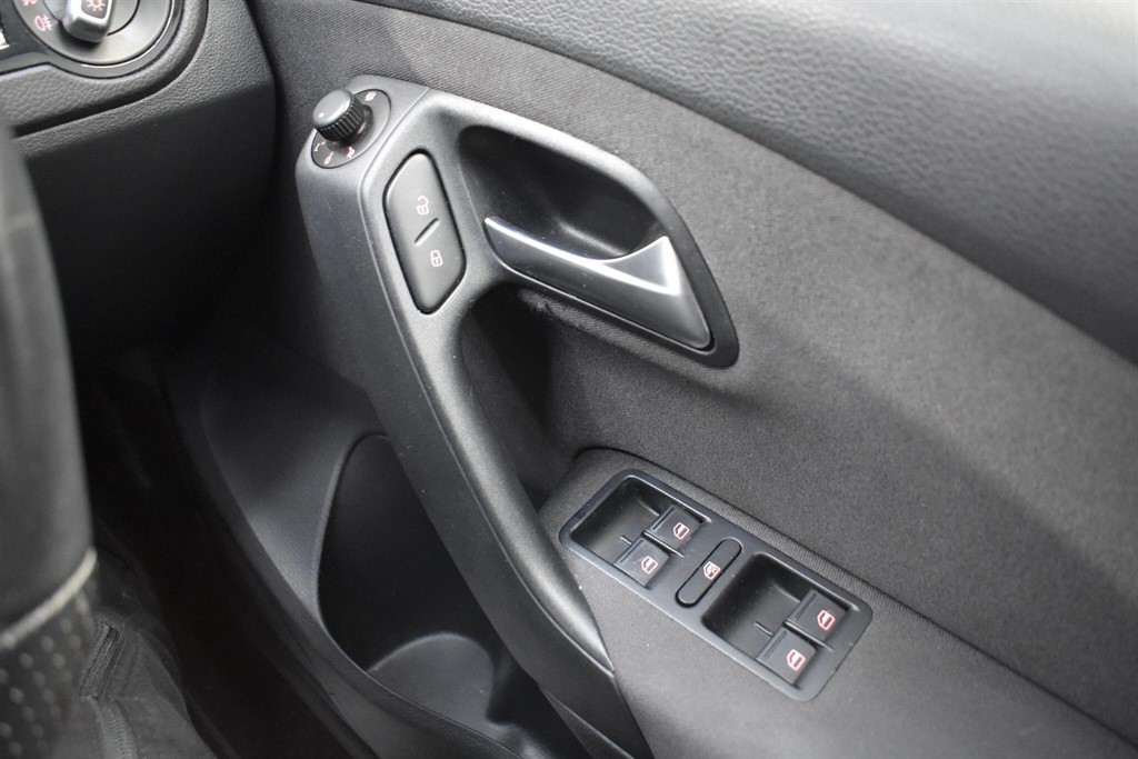 Used Volkswagen Polo 2014 for sale - 77013240: Photo 61