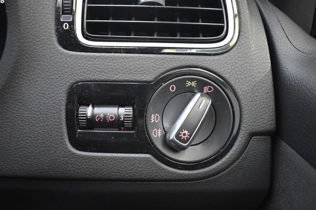 Used Volkswagen Polo 2014 for sale - 77013240: Photo 62