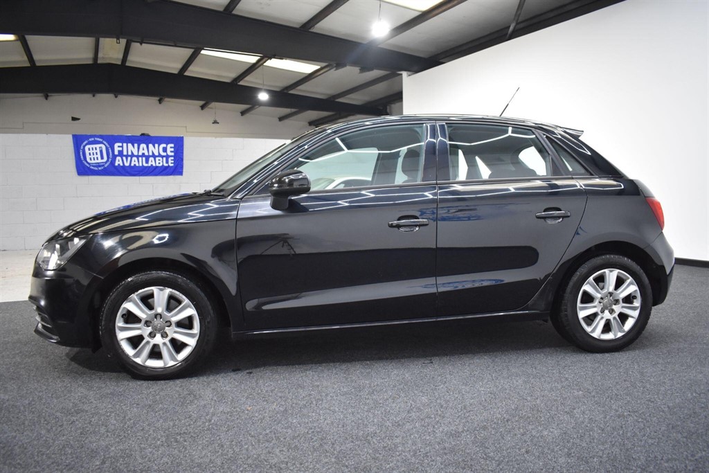 Used Audi A1 2014 for sale - 77025673: Photo 4