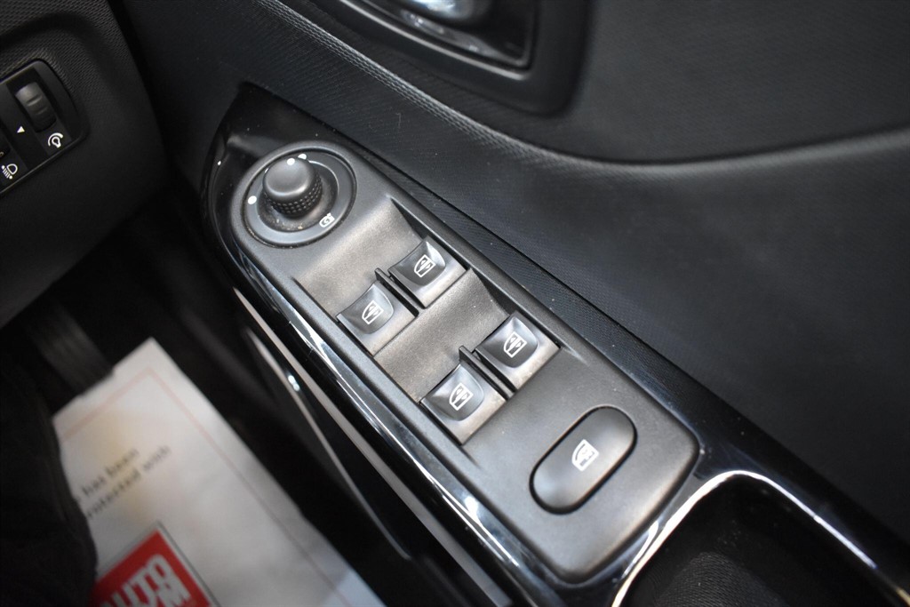 Used Renault Captur 2016 for sale - 78172878: Photo 50