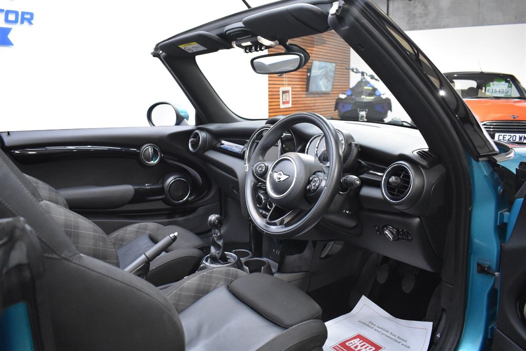 Used MINI Convertible 2017 for sale - 77458007: Photo 40