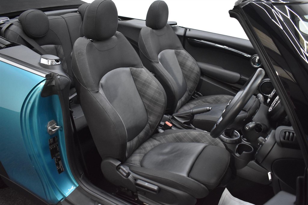 Used MINI Convertible 2017 for sale - 77458007: Photo 43