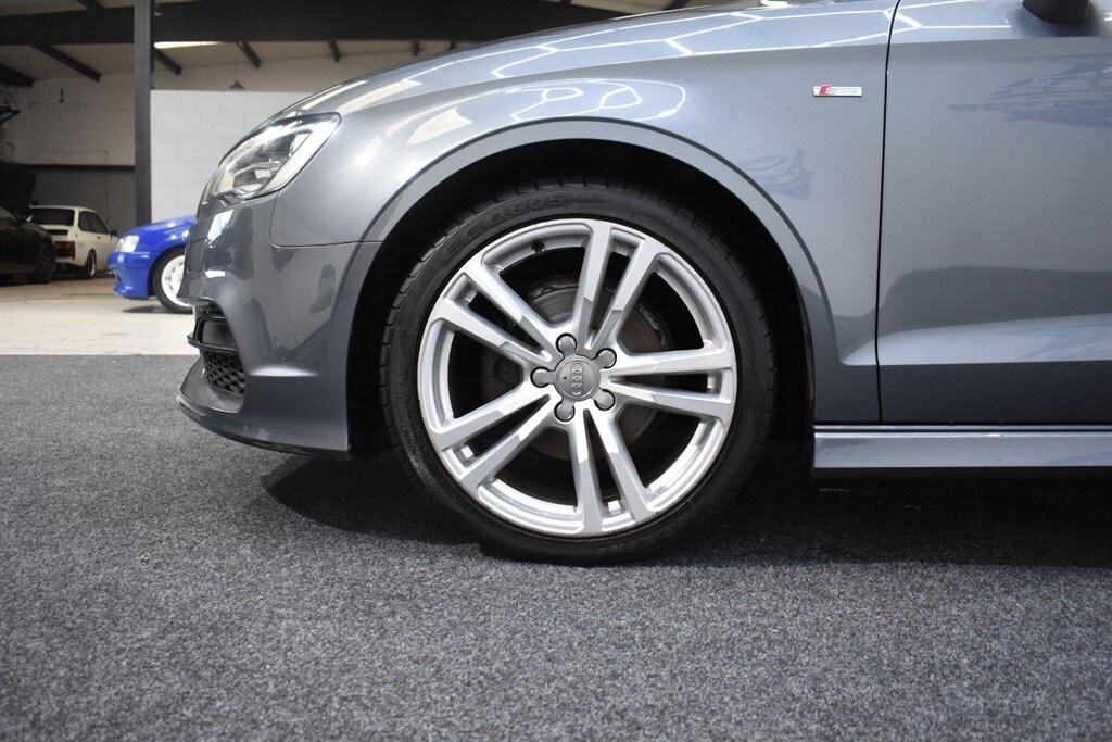 Used Audi Cabriolet 2015 for sale - 76339049: Photo 33