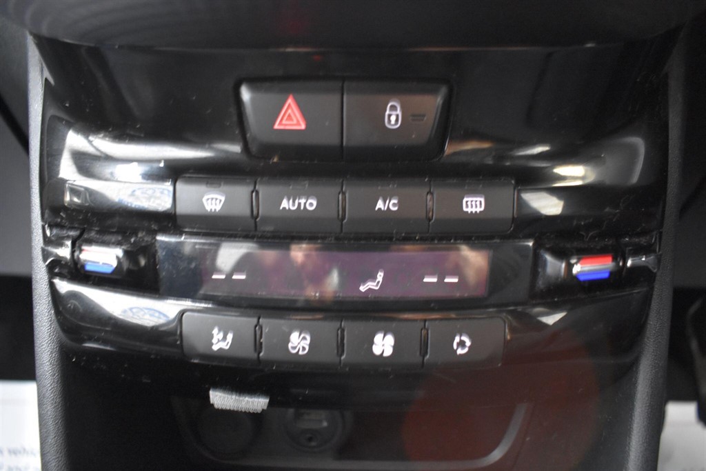 Used Peugeot 2008 2014 for sale - 77339771: Photo 57