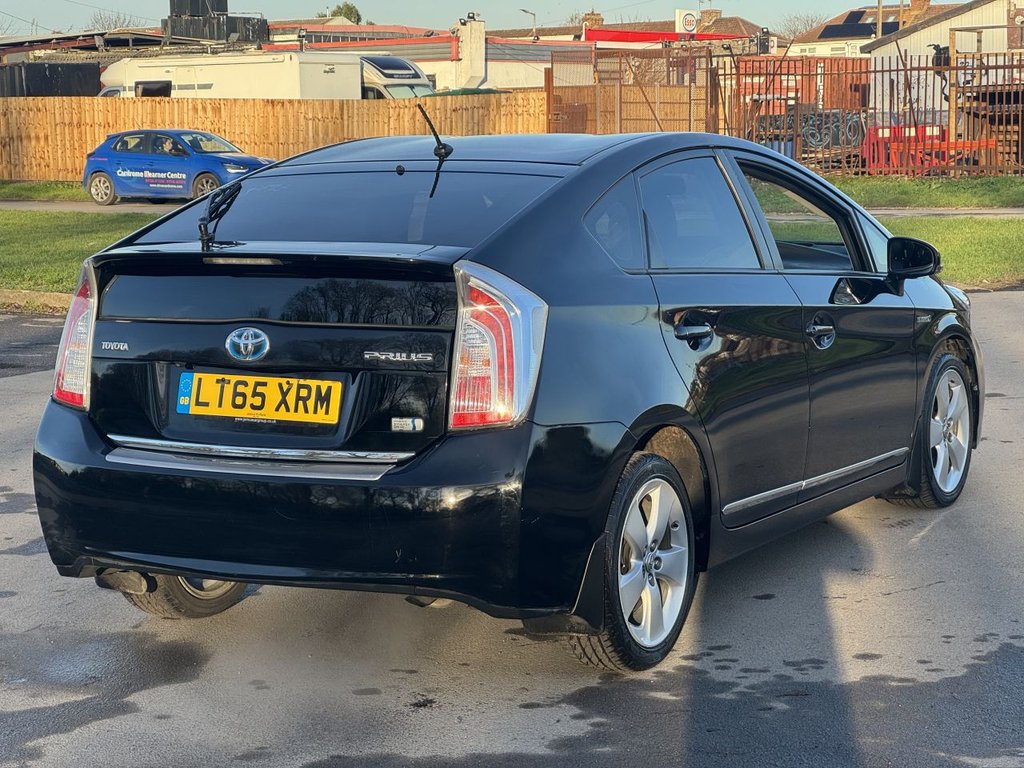 Used Toyota Prius 2015 for sale - 76546896: Photo 16