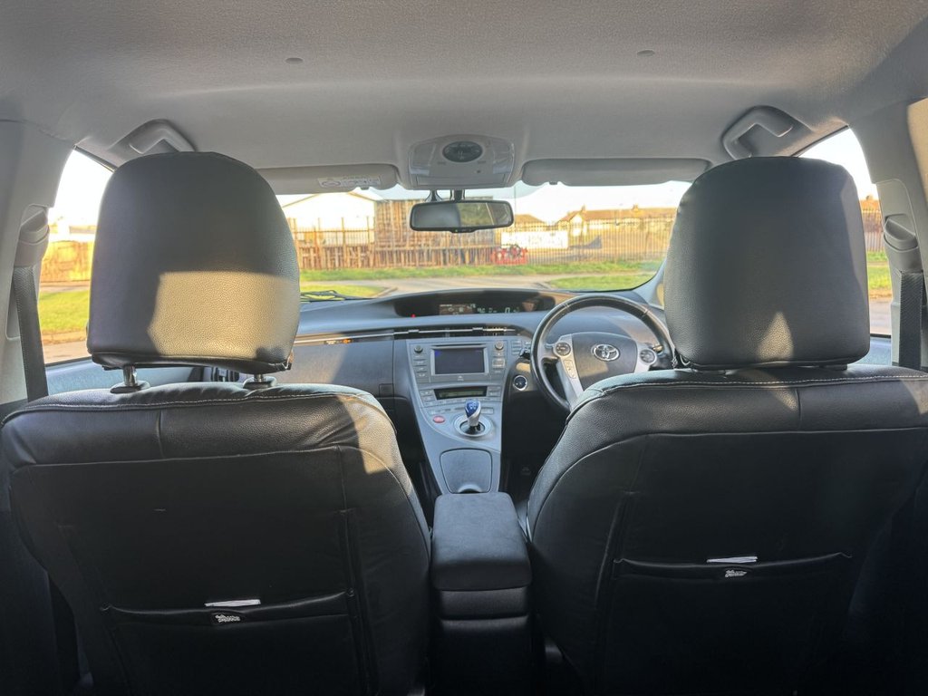 Used Toyota Prius 2015 for sale - 76546896: Photo 32