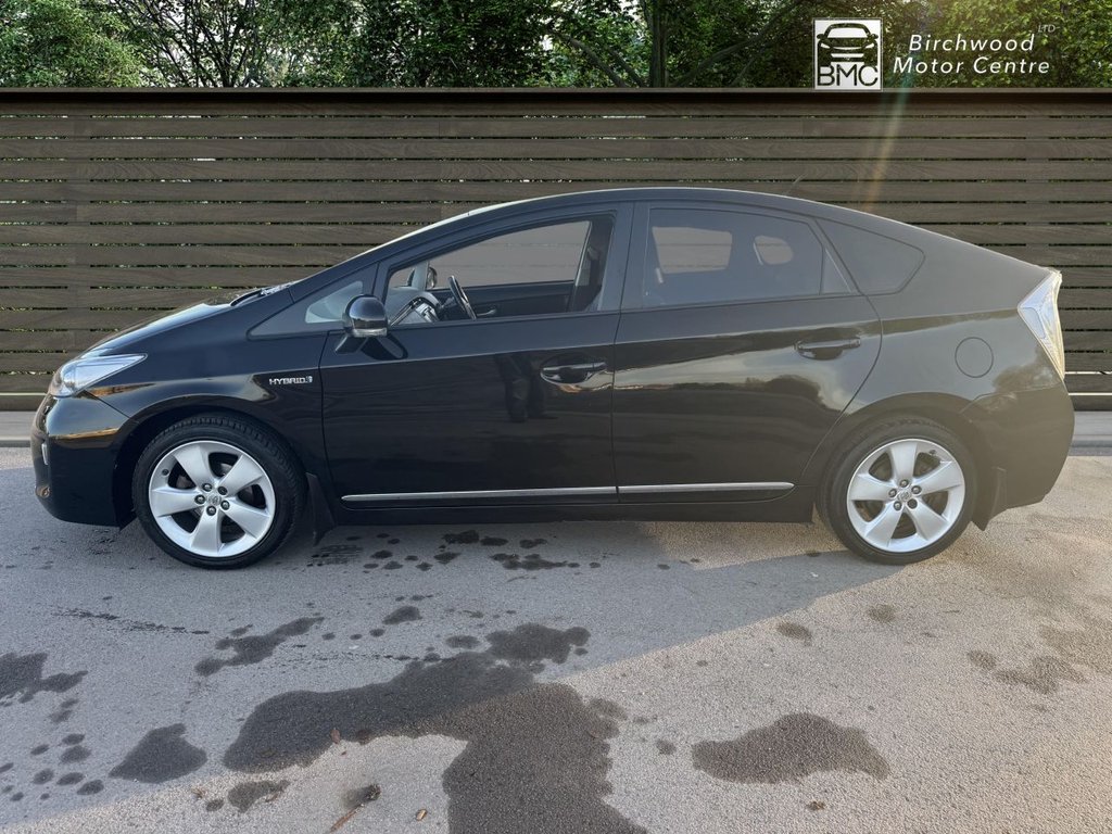 Used Toyota Prius 2015 for sale - 76546896: Photo 4