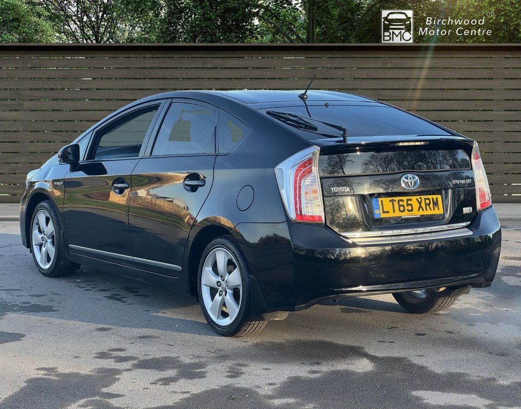 Used Toyota Prius 2015 for sale - 76546896: Photo 5