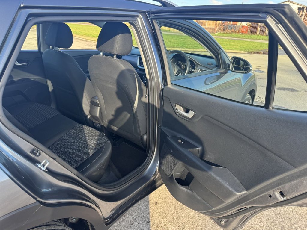 Used Kia Stonic 2024 for sale - 77327948: Photo 24